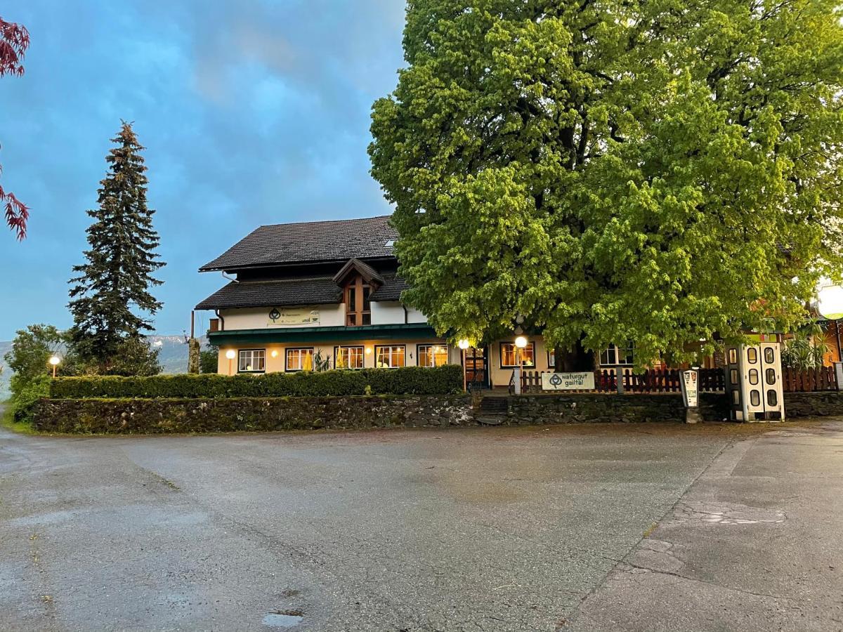 Naturgut Gailtal Sankt Stefan an der Gail Buitenkant foto