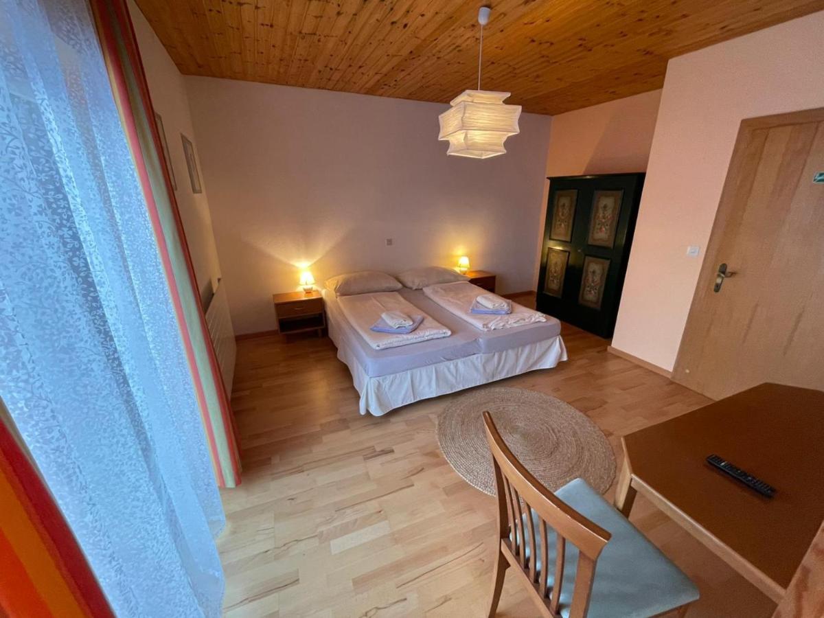 Naturgut Gailtal Sankt Stefan an der Gail Buitenkant foto