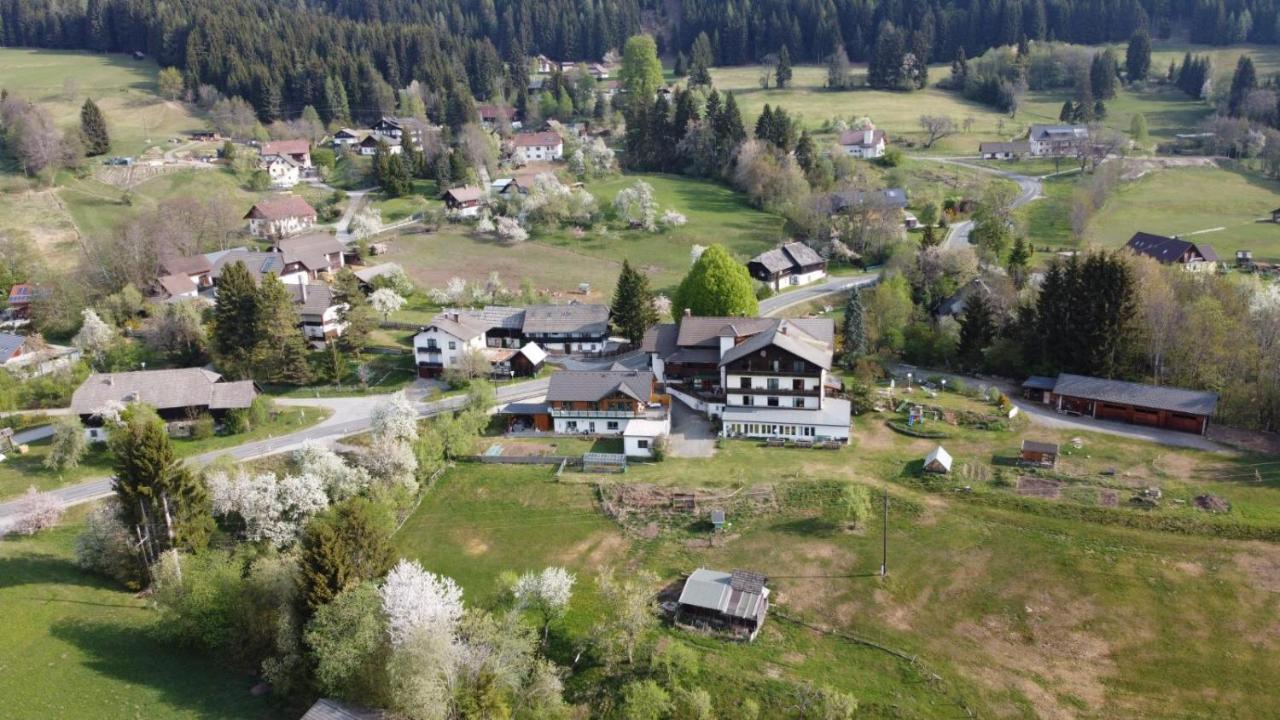 Naturgut Gailtal Sankt Stefan an der Gail Buitenkant foto